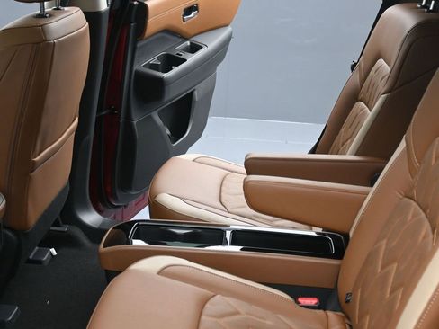 New 2026 Nissan Pathfinder Platinum image 21