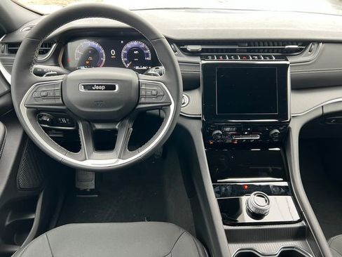 New 2026 Jeep Grand Cherokee Laredo AWD/4WD image 3