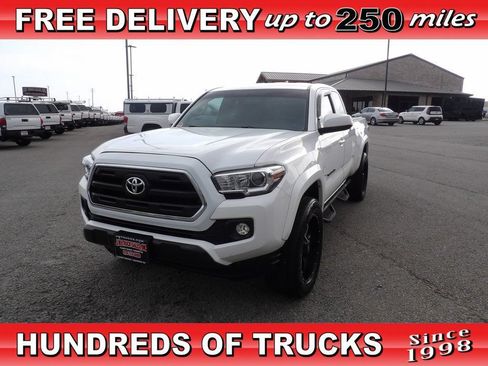 Used 2016 Toyota Tacoma SR5 w/ SR5 Appearance Package (SN) AWD/4WD image 1