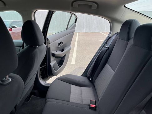 Used 2025 Nissan Sentra SV FWD image 38