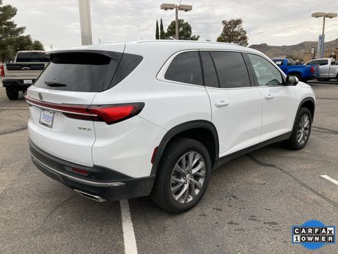 Used 2025 Buick Enclave Preferred image 5