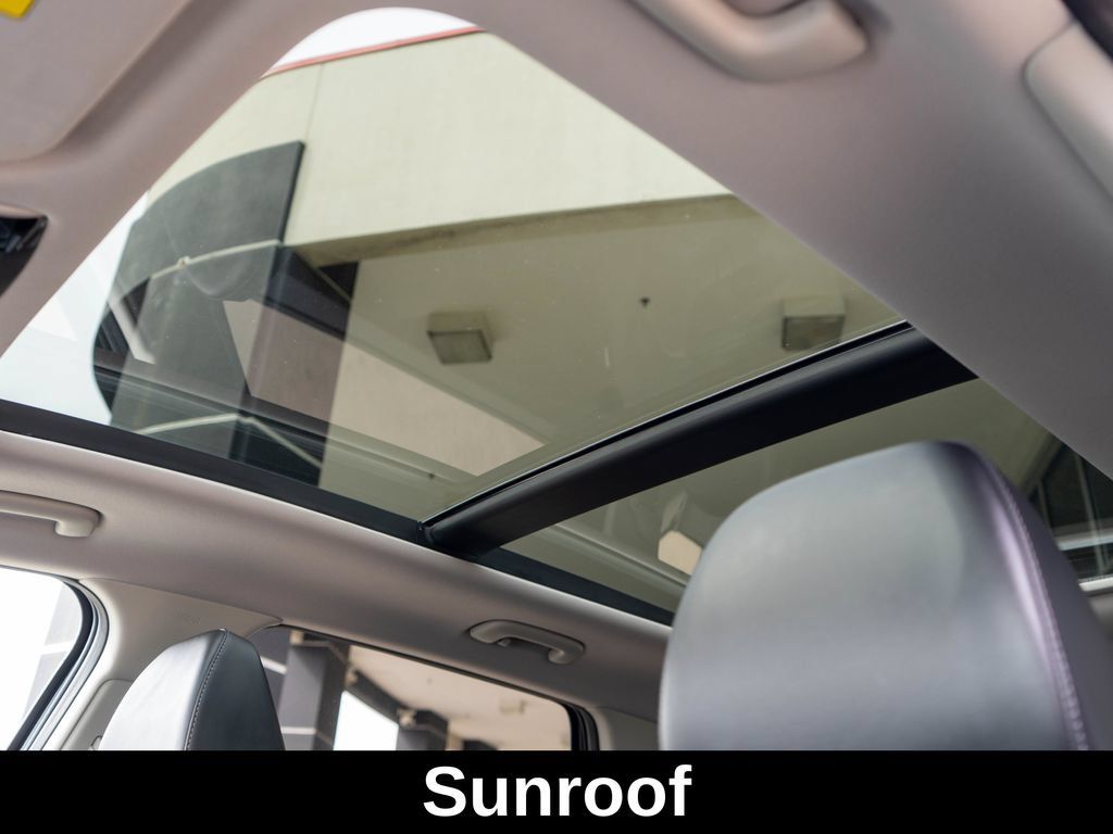 Certified 2025 Kia Sorento S w/ Panoramic Sunroof Package AWD/4WD image 12