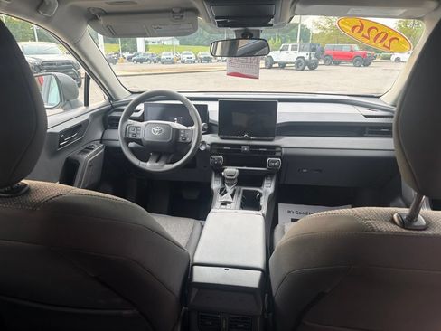 Used 2026 Toyota RAV4 LE FWD image 17