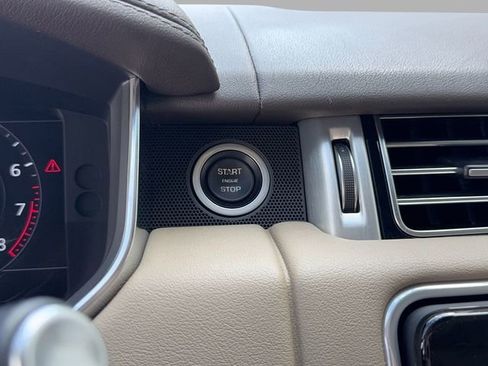Used 2020 Land Rover Range Rover image 16