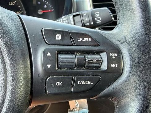 Used 2017 Kia Sorento AWD w/ LX V6 Convenience Package image 11