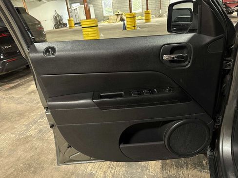 Used 2011 Jeep Patriot Sport w/ PWR Value Group image 27