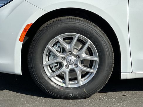 New 2026 Chrysler Voyager LX image 26
