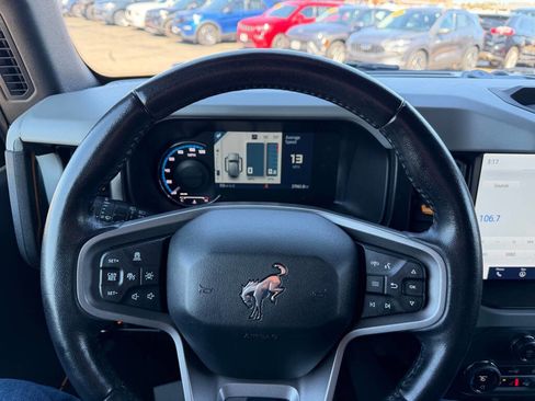 Used 2023 Ford Bronco Badlands w/ Sasquatch Package image 19