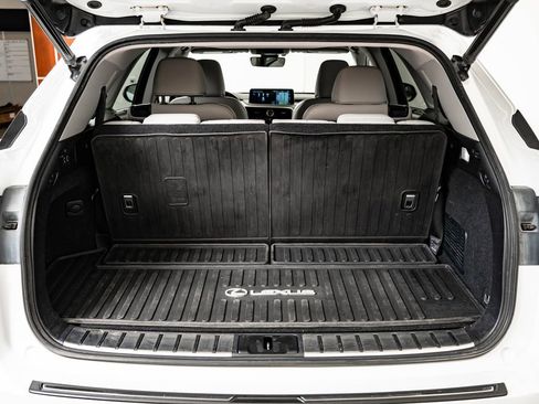 Used 2022 Lexus RX 450hL Luxury w/ Cold Area Package (CT) image 20