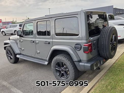 Used 2020 Jeep Wrangler Unlimited Sahara AWD/4WD image 3