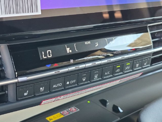 New 2026 Toyota Sienna Platinum AWD/4WD image 20