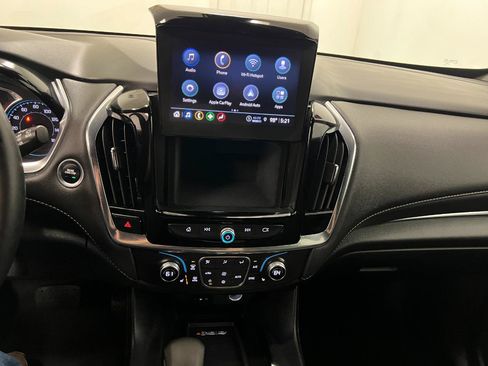 Used 2023 Chevrolet Traverse LT FWD image 44