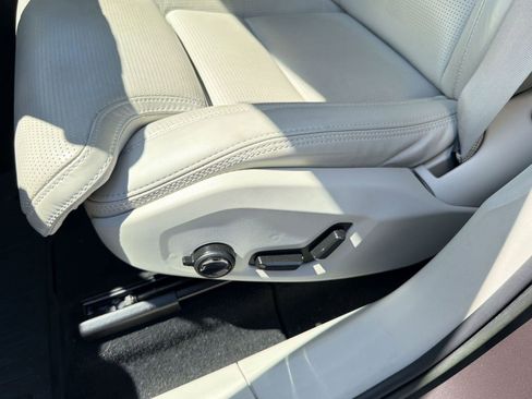 Certified 2023 Volvo XC60 B5 Ultimate w/ Protection Package Premier FWD image 14