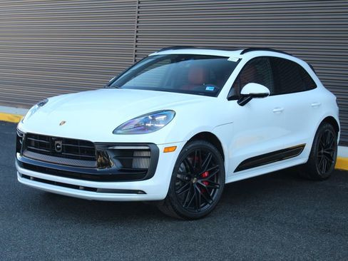 New 2026 Porsche Macan GTS AWD/4WD image 1