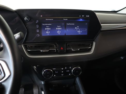 Used 2024 Chevrolet TrailBlazer LT w/ Convenience Package image 5