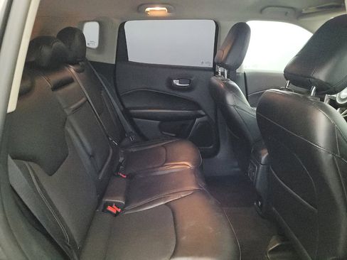 Used 2018 Jeep Compass Latitude w/ Cold Weather Group AWD/4WD image 19