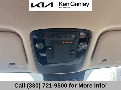 Used 2024 Kia Carnival LX FWD image 40