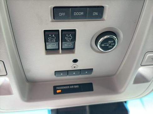 Used 2019 Chevrolet Tahoe LT AWD/4WD image 27
