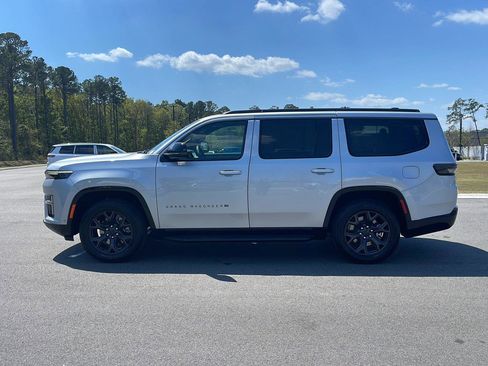 New 2026 Jeep Grand Wagoneer Limited AWD/4WD image 4