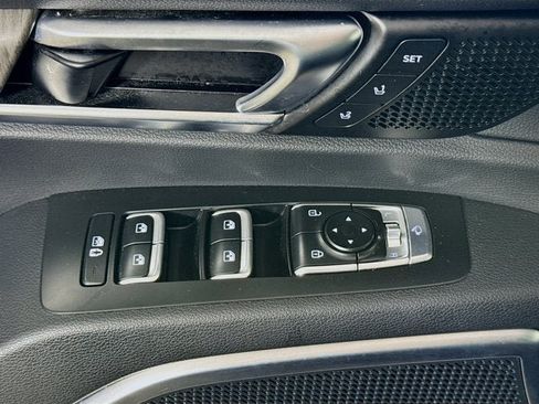 Certified 2023 Kia Telluride SX Prestige AWD/4WD image 18