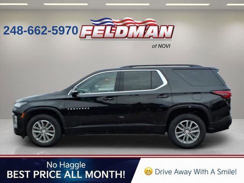 Used 2023 Chevrolet Traverse LT image 2