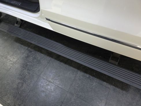 New 2026 RAM 1500 Limited w/ Body Color Bumper Group AWD/4WD image 13
