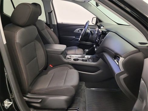 Used 2020 Chevrolet Traverse LT w/ LPO, Black Accent Package image 14