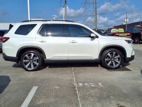 Used 2025 Honda Pilot Elite image 26
