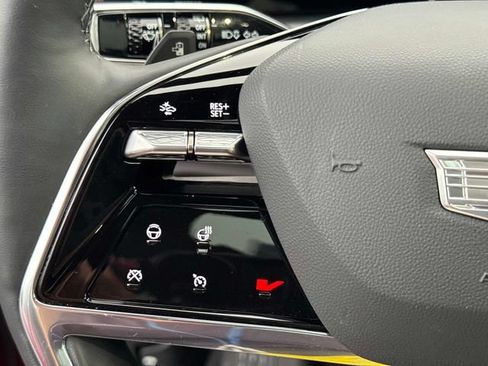 New 2026 Cadillac Vistiq Luxury w/ LPO, Floor Liner Package AWD/4WD image 30