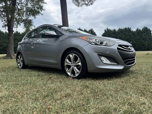 Used 2013 Hyundai Elantra GT w/ Style Pkg FWD image 6