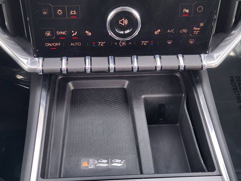 Used 2025 GMC Acadia Elevation image 20