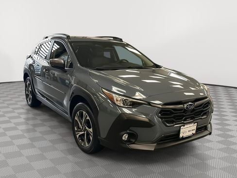 Used 2024 Subaru Crosstrek 2.0i Premium AWD/4WD image 3
