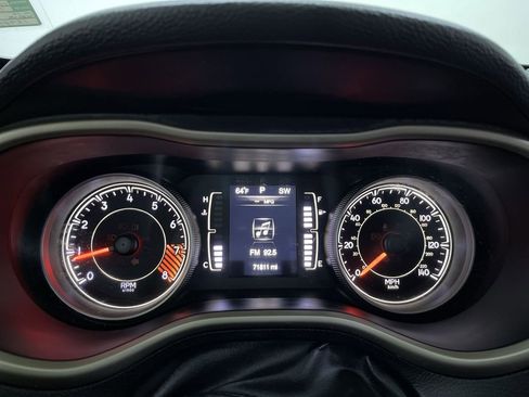 Used 2015 Jeep Cherokee Latitude image 20