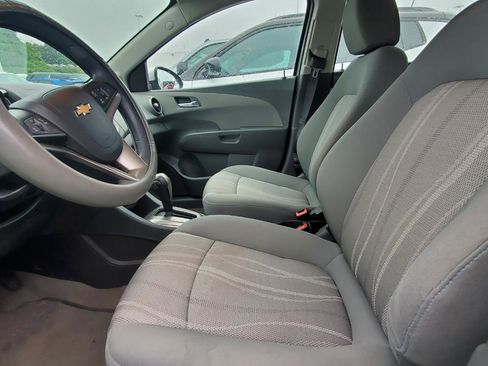 Used 2014 Chevrolet Sonic LT FWD image 3
