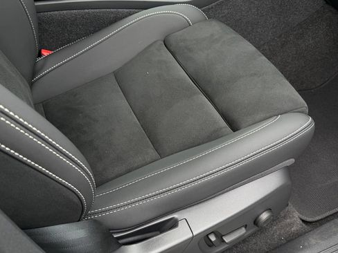 Certified 2023 Volvo C40 P8 Recharge Plus AWD/4WD image 17
