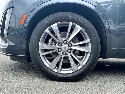 Used 2023 Cadillac XT6 Premium Luxury w/ Platinum Package AWD/4WD image 5