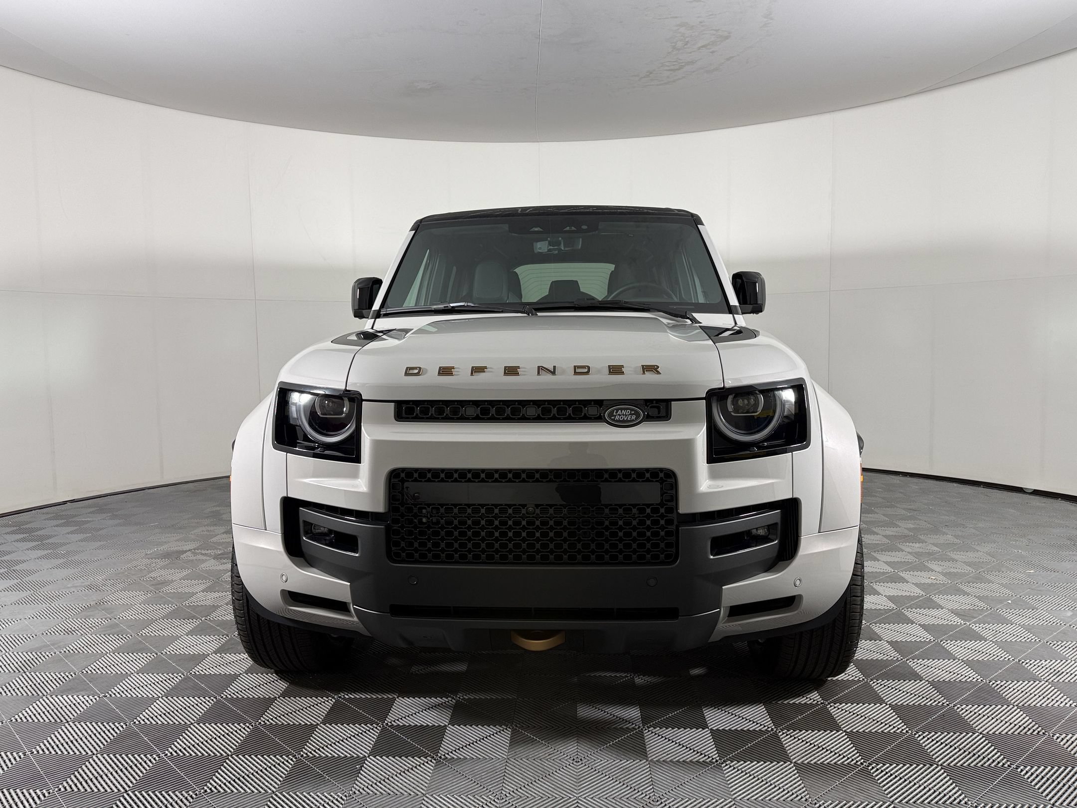 New 2026 Land Rover Defender 110 OCTA AWD/4WD image 6