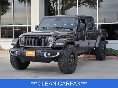 Used 2024 Jeep Gladiator Sport image 3