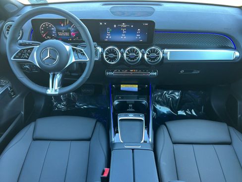 New 2026 Mercedes-Benz GLB 250 4MATIC image 3