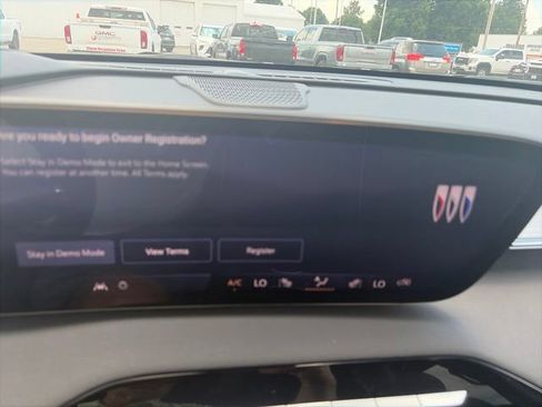 New 2026 Buick Enclave Preferred w/ LPO, Floor Liner Package AWD/4WD image 22