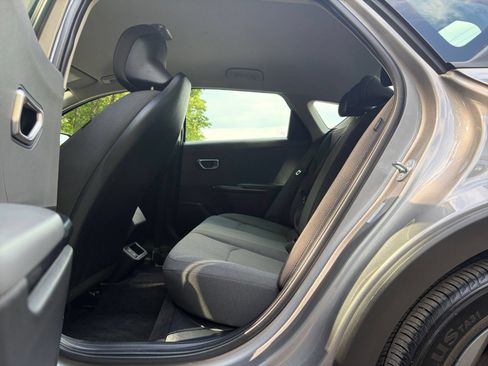 Used 2025 Kia K4 FWD image 24