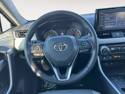 Used 2019 Toyota RAV4 XLE Premium image 14