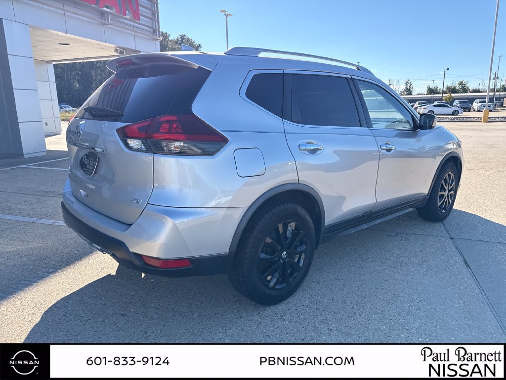 Used 2018 Nissan Rogue SV FWD image 8