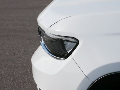 Used 2022 Jeep Grand Cherokee Limited 4xe image 16