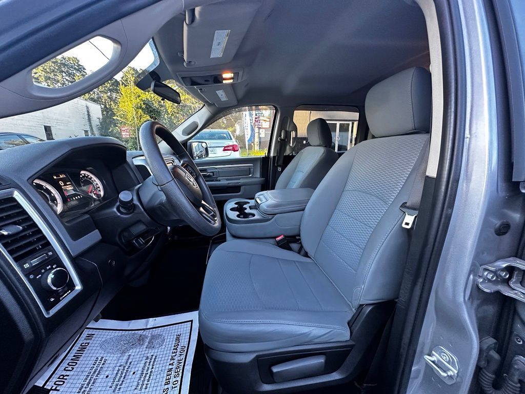 Used 2019 RAM 1500 Classic SLT AWD/4WD image 20