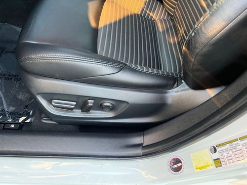 Used 2020 Toyota Corolla XSE image 16