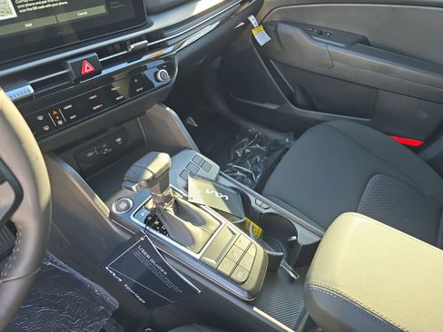New 2026 Kia Sportage LX image 27