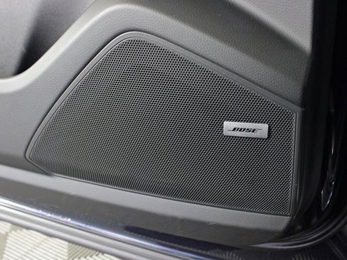 Used 2025 Porsche Cayenne Coupe image 16