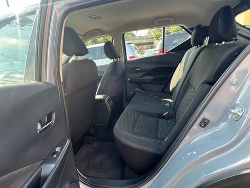 Used 2022 Nissan Kicks SV image 27