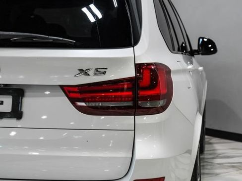 Used 2015 BMW X5 xDrive50i AWD/4WD image 46